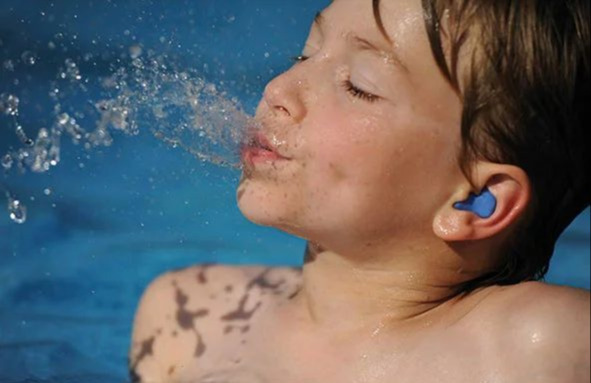 Rottler_Gehoerschutz_schwimmen